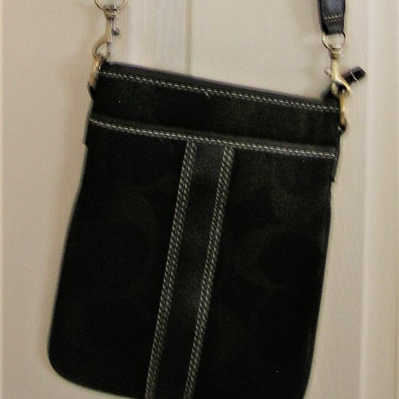 Coach Handbag - Picture 3 of 7